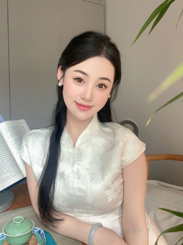 小慧的第一张照片--岳阳相亲服务中心