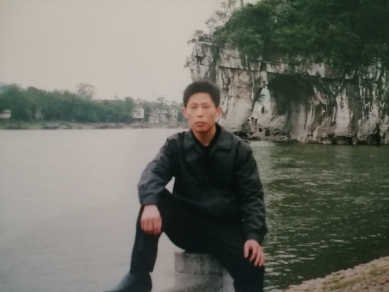 庸人自扰的第一张照片--岳阳相亲服务中心