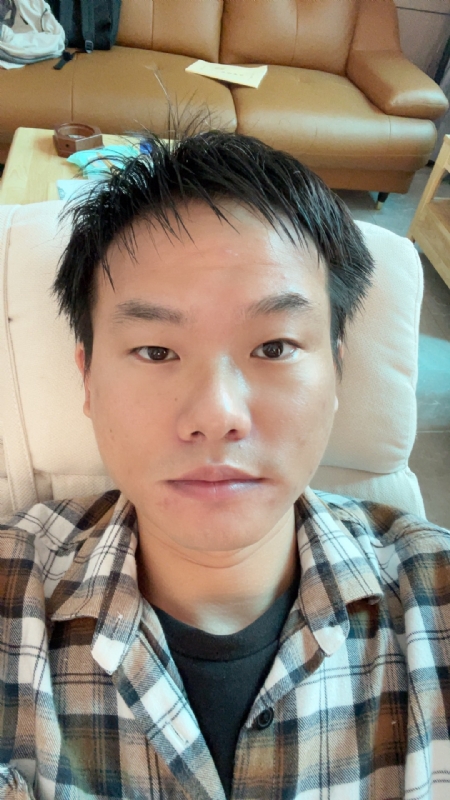 向日葵的第一张照片--岳阳相亲服务中心