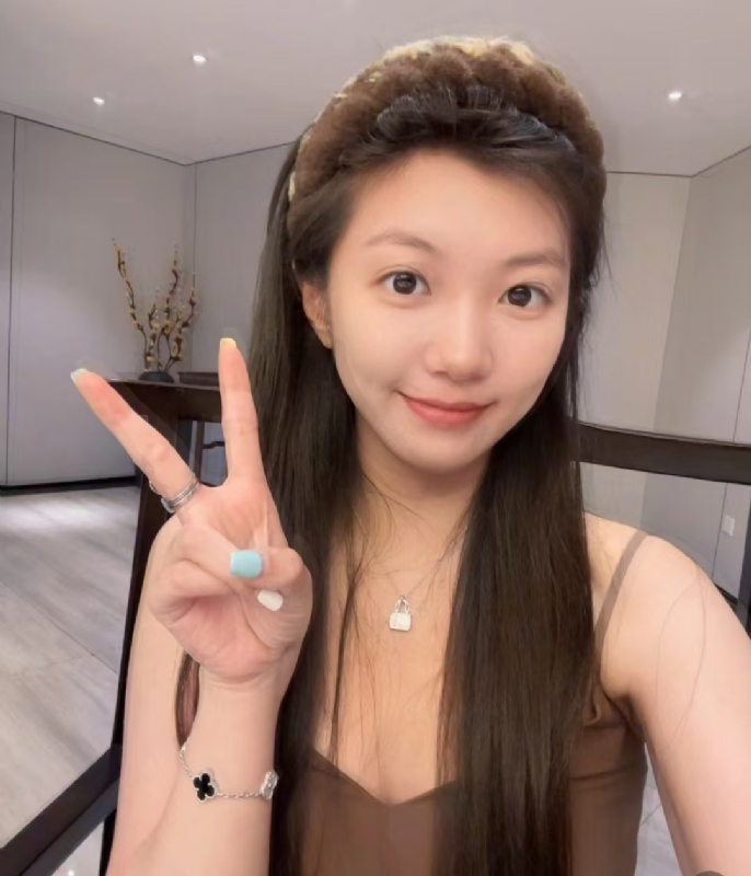 歌谣的第一张照片--岳阳相亲服务中心