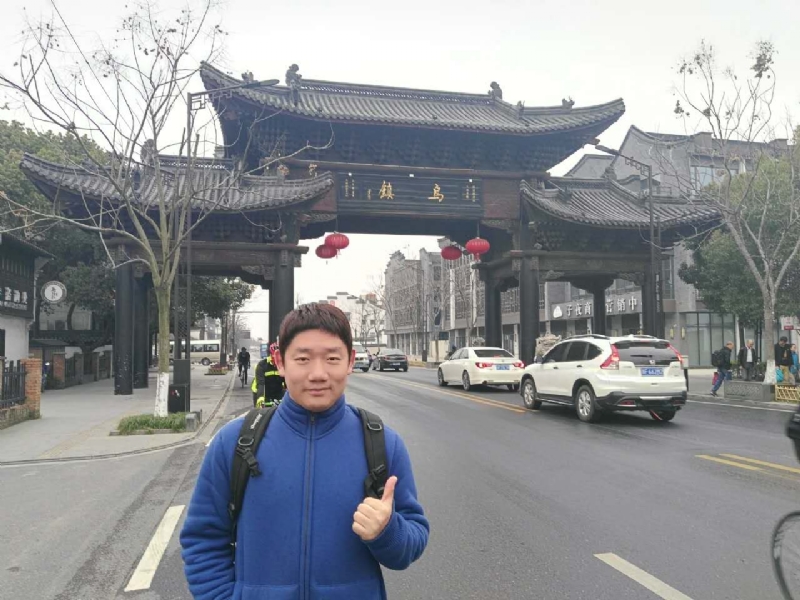 秋风秋雨的第一张照片--岳阳相亲服务中心