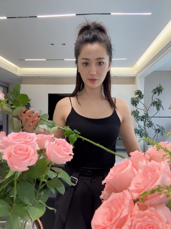 喜糖的第一张照片--岳阳相亲服务中心