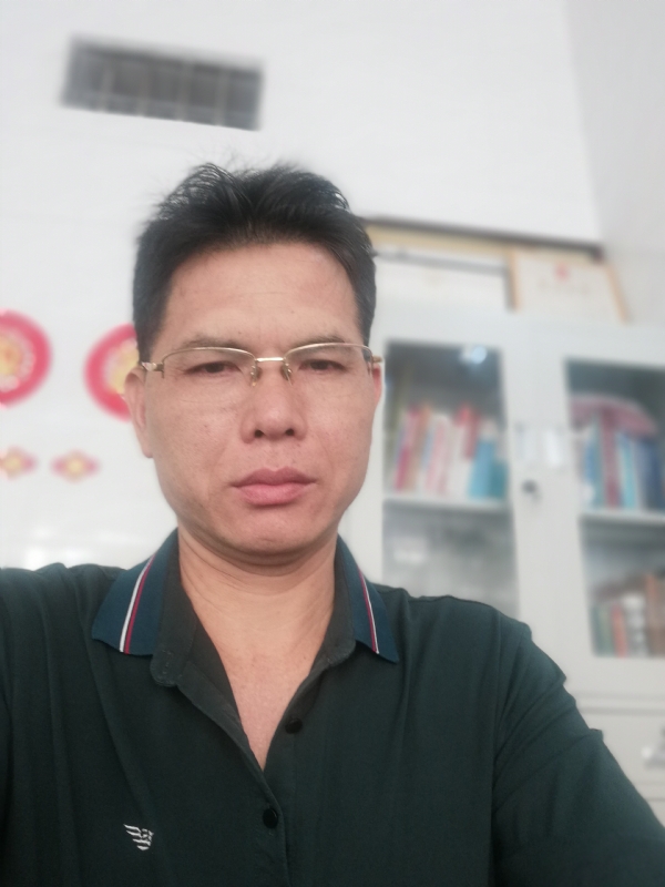 后视镜的第一张照片--岳阳相亲服务中心