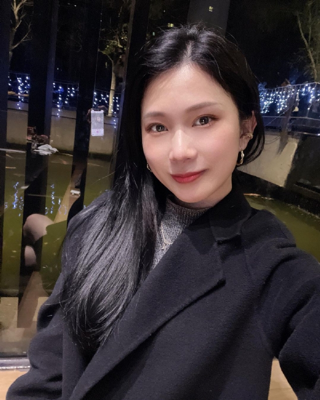 欣欣向荣的第一张照片--岳阳相亲服务中心