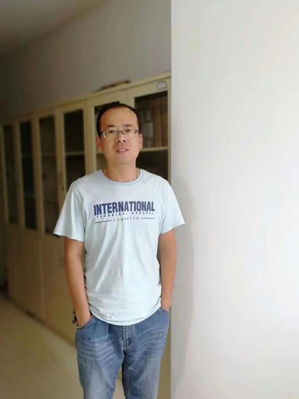 黄土麦田的第一张照片--岳阳相亲服务中心