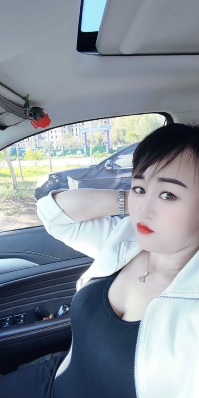王芳燕的第四张照片--岳阳相亲服务中心