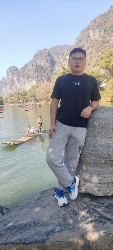 受过伤的狼的第三张照片--岳阳相亲服务中心