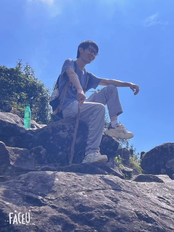 落叶之秋的第一张照片--岳阳相亲服务中心