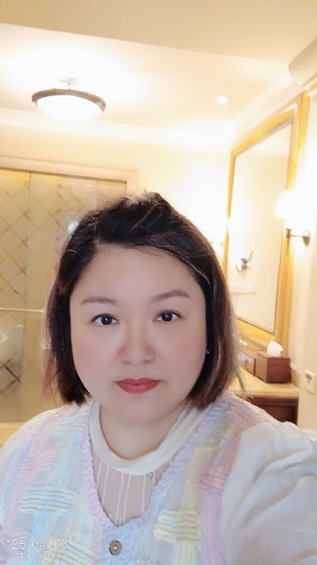 衎静玲瓏的第一张照片--岳阳相亲服务中心