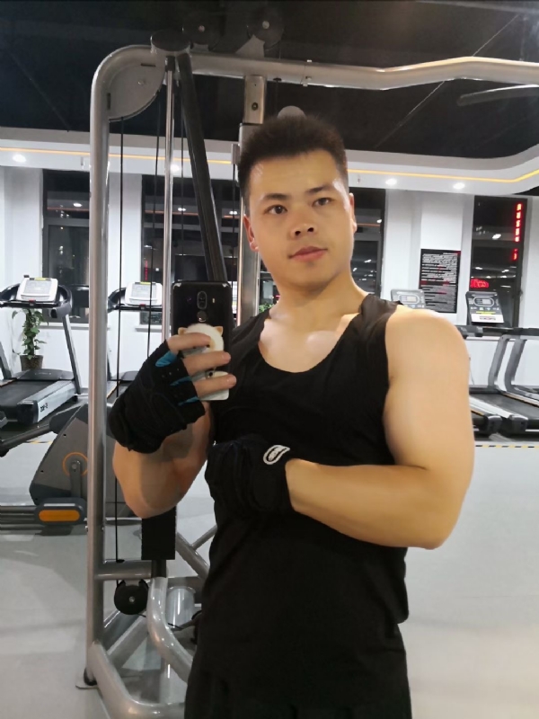 范迪塞尔的第二张照片--岳阳相亲服务中心