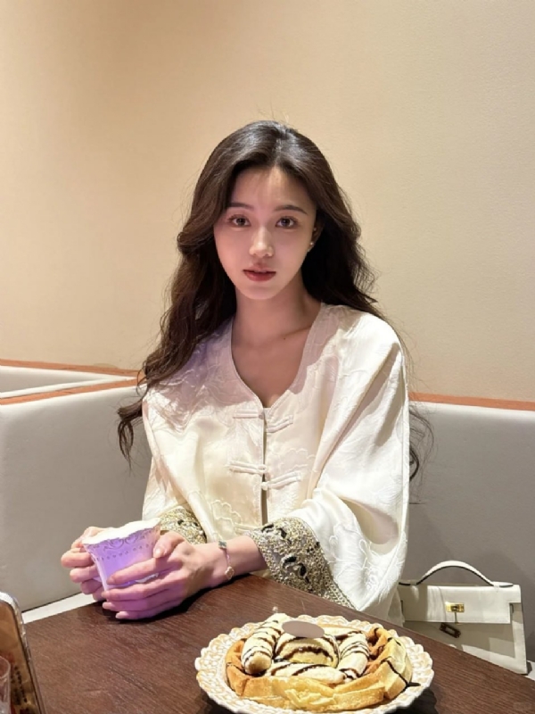 Anna的第二张照片--岳阳相亲服务中心