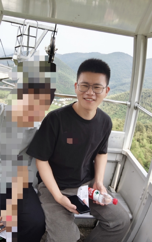 奔奔笨笨的第一张照片--岳阳相亲服务中心