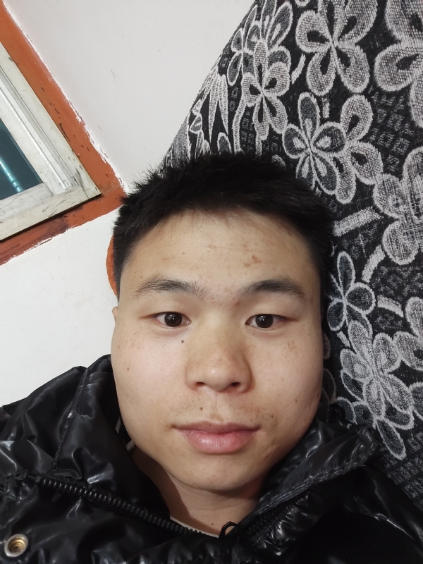 麒麟区幼儿园扛把子的第三张照片--岳阳相亲服务中心