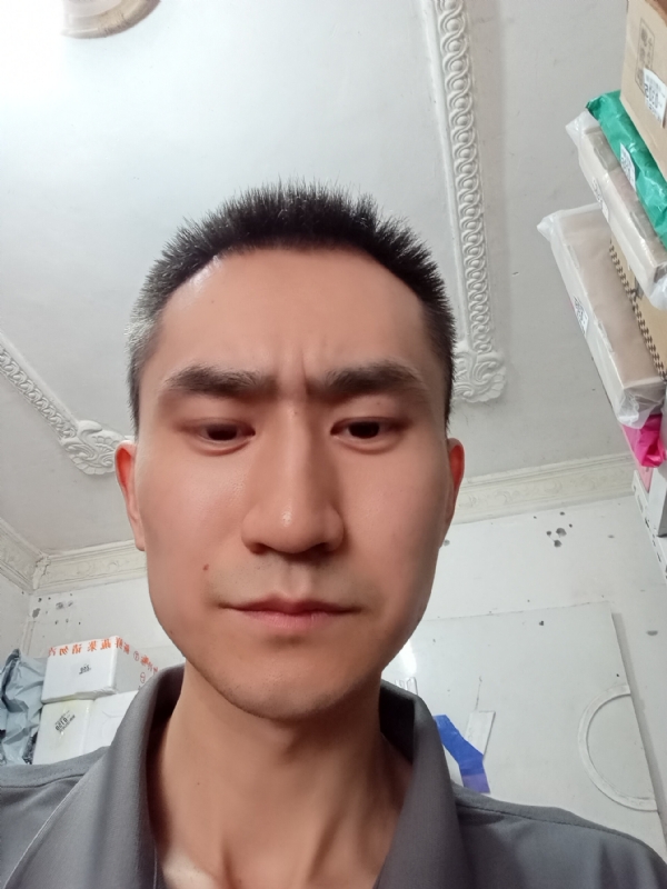 西门吹雪的第一张照片--岳阳相亲服务中心