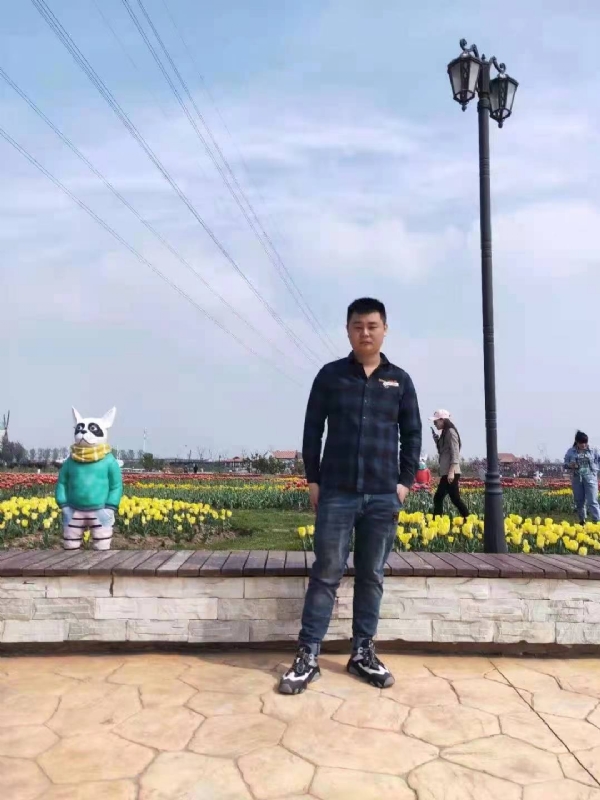 海阔天空的第一张照片--岳阳相亲服务中心