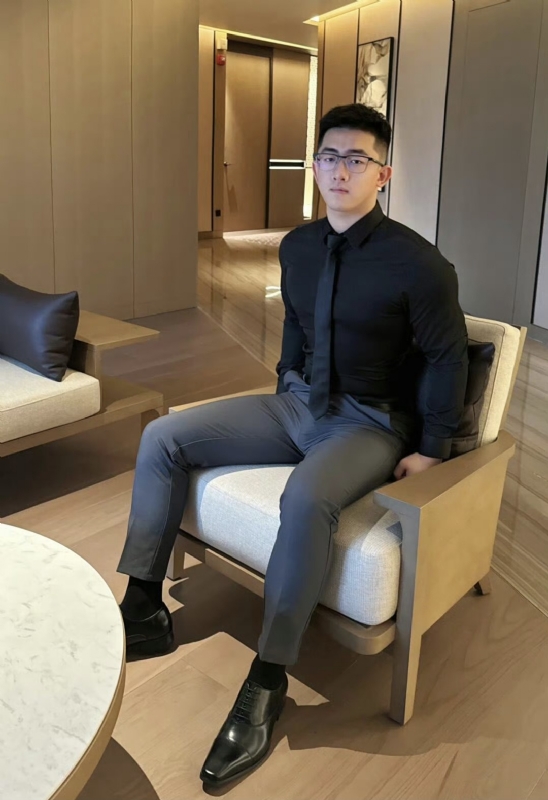 李寒外改英文可家的第一张照片--岳阳相亲服务中心
