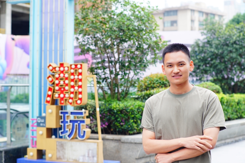 陌上烟雨的第一张照片--岳阳相亲服务中心