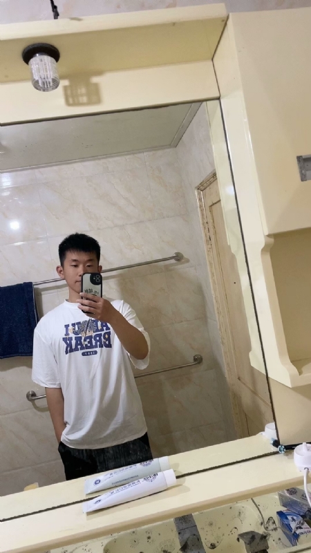哈哈的第一张照片--岳阳相亲服务中心