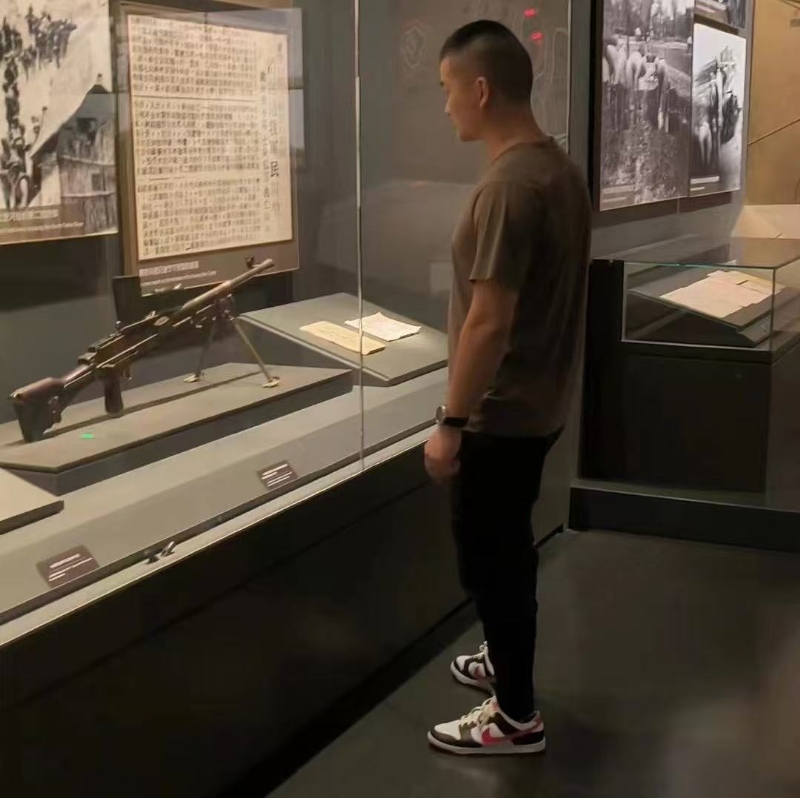 霸气的第一张照片--岳阳相亲服务中心