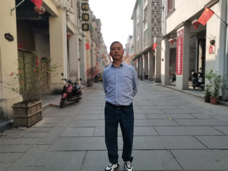 一粒尘埃的第一张照片--岳阳相亲服务中心