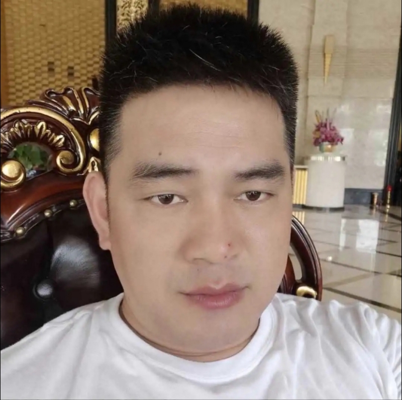 随风的第一张照片--岳阳相亲服务中心