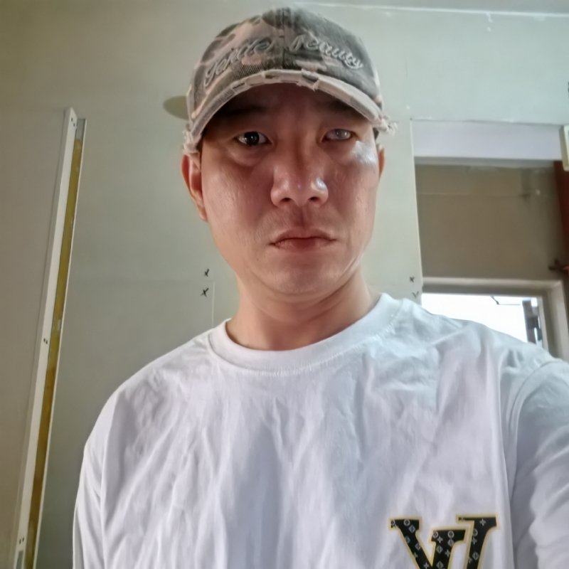 小心做人的第一张照片--岳阳相亲服务中心