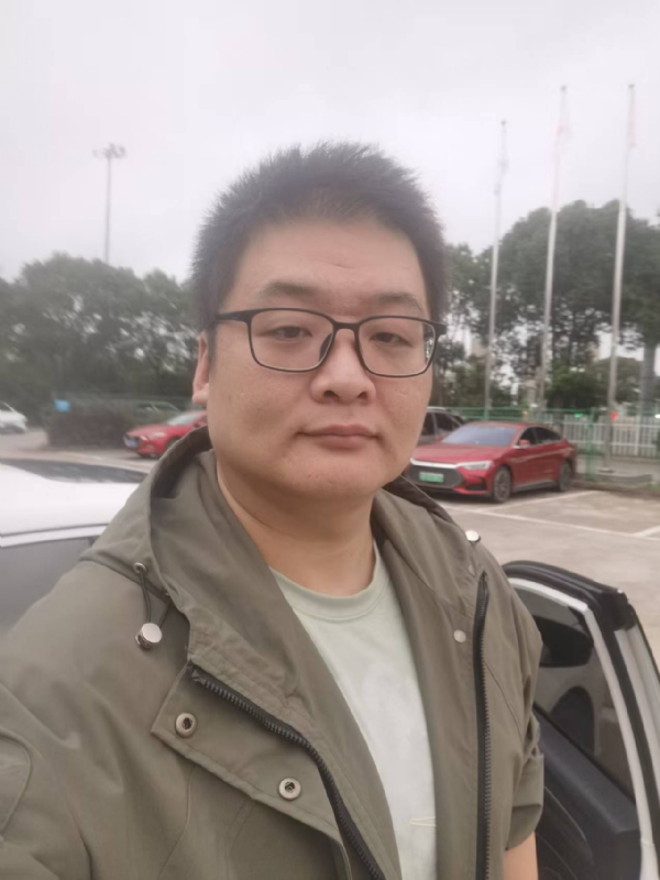 Russell的第一张照片--岳阳相亲服务中心