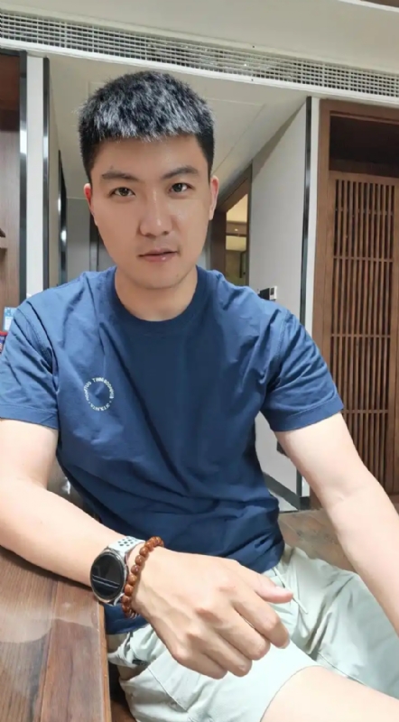 大鹏展翅的第三张照片--岳阳相亲服务中心