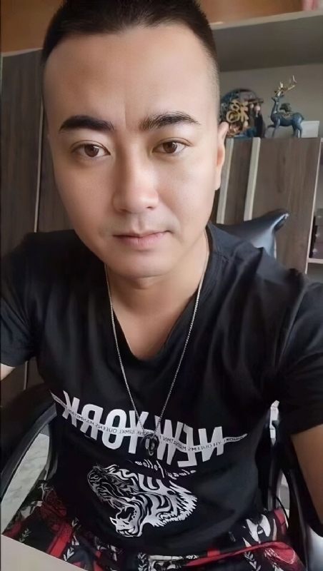 Luck耀的第一张照片--岳阳相亲服务中心