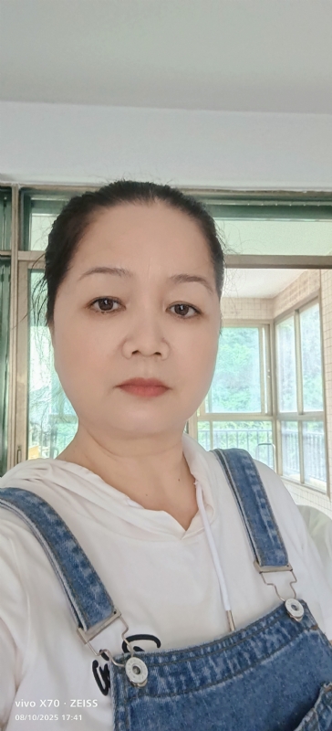 小巧玲珑的第一张照片--岳阳相亲服务中心