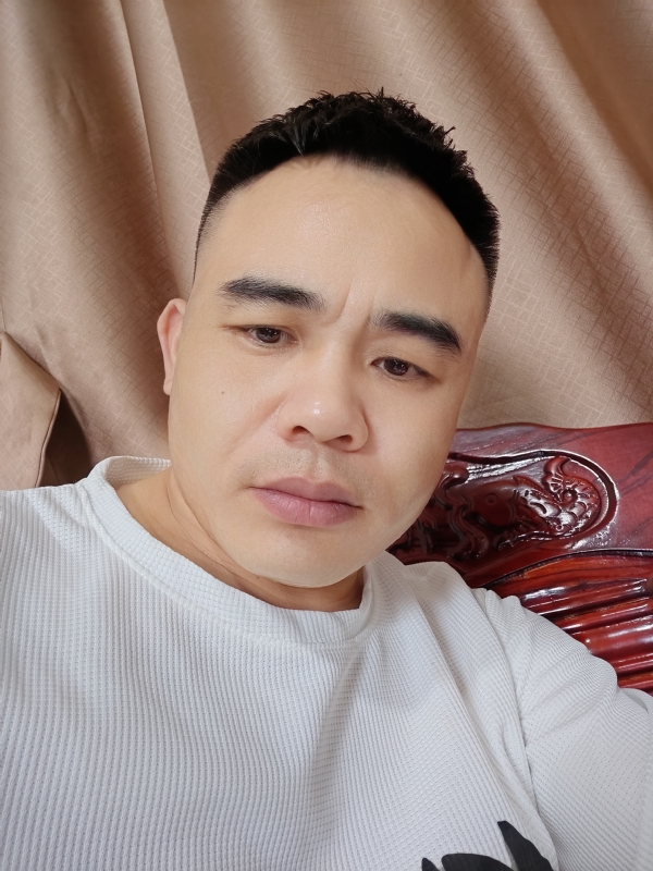 下一站的我的第一张照片--岳阳相亲服务中心