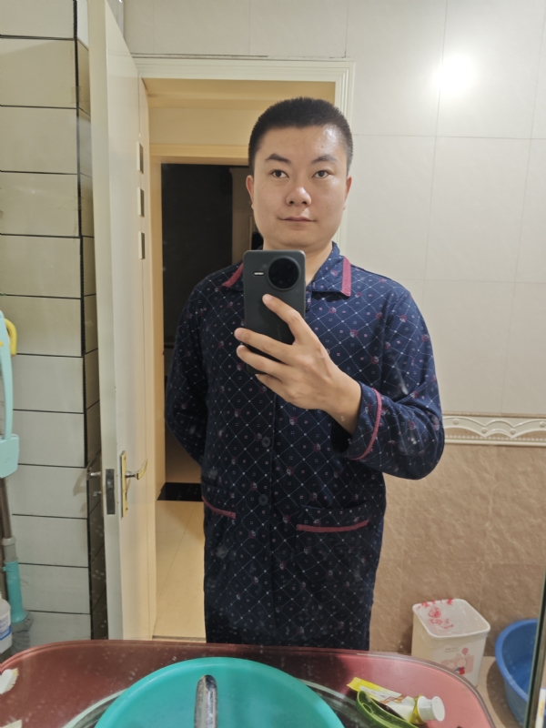 迷迷糊糊的第一张照片--岳阳相亲服务中心