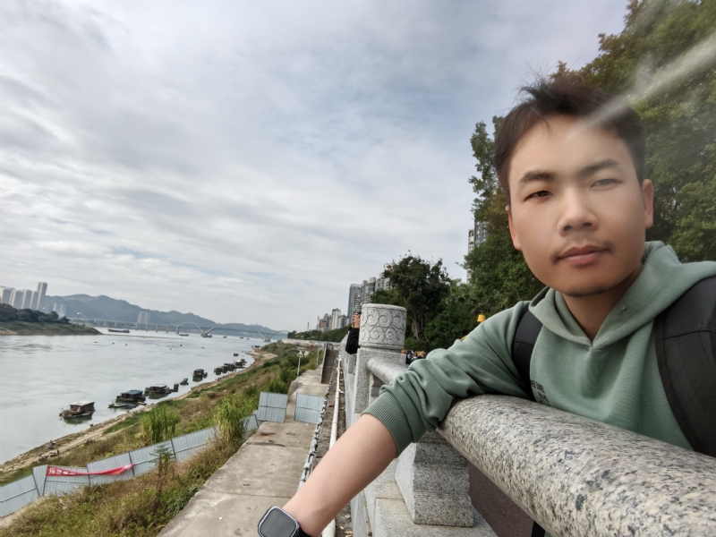 向往爱情的第三张照片--岳阳相亲服务中心