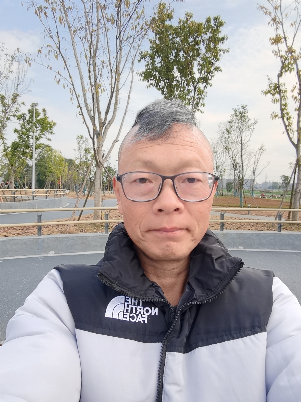 做喜欢的事的第一张照片--岳阳相亲服务中心