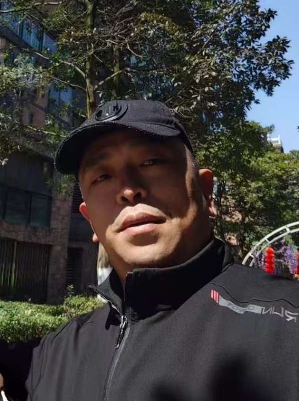 蓝色海洋的第一张照片--岳阳相亲服务中心