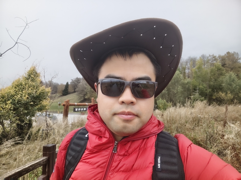 欢乐的笑的第一张照片--岳阳相亲服务中心