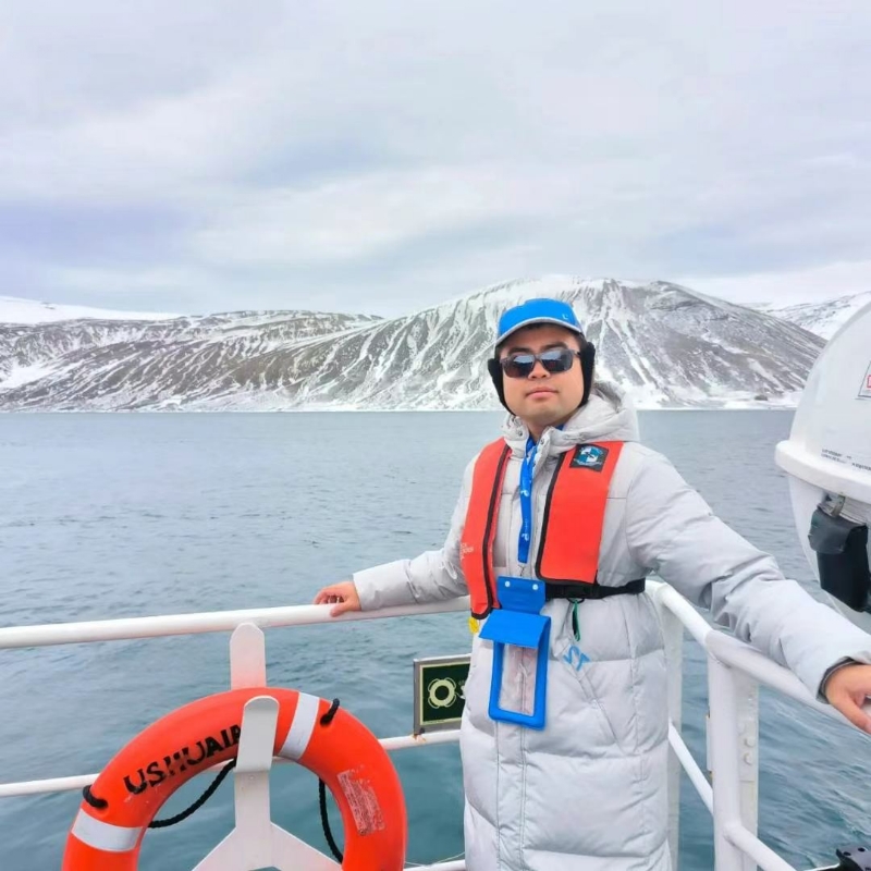 欢乐的笑的第三张照片--岳阳相亲服务中心